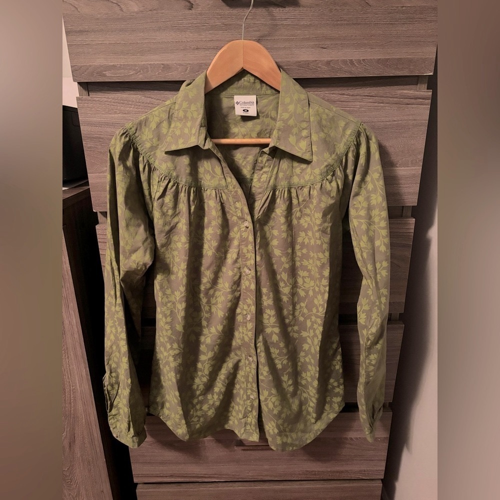 Columbia Women Button Down Shirt Blouse With Leafs Medium